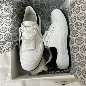 NEW ALEXANDER MCQUEEN SNEAKERS